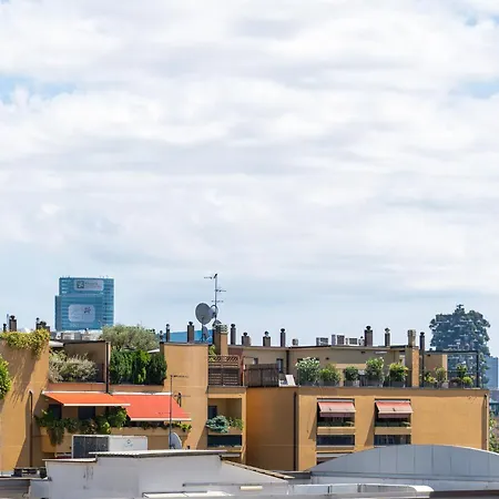 Lägenhet Private Terrace & 2 Bedrooms Near Bosco Verticale *